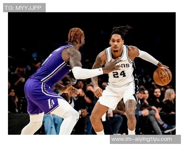 马刺对阵国王卡斯尔因左臀部伤势缺席本场比赛